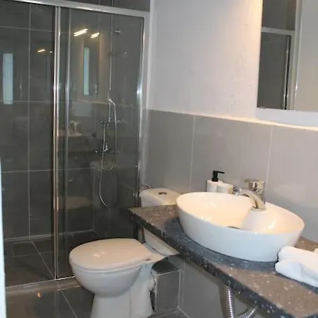 Mare Azul, Seafront 6 Bedrooms, 6 Bathrooms *