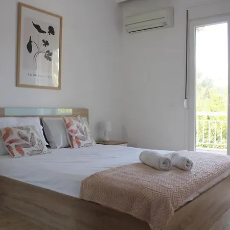Villa Mare Azul, Seafront 6 Bedrooms, 6 Bathrooms