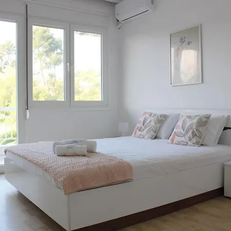 Mare Azul, Seafront 6 Bedrooms, 6 Bathrooms Villa