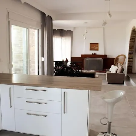 Mare Azul, Seafront 6 Bedrooms, 6 Bathrooms Villa *
