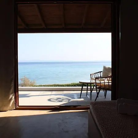 Villa Mare Azul, Seafront 6 Bedrooms, 6 Bathrooms